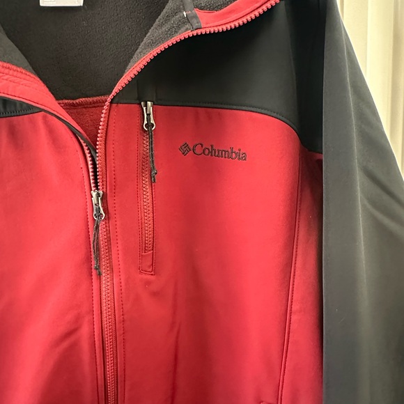 Men's Omni Wind Maroon & Black Hooded Jacket in Size Large - Picture 10 of 10